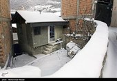 بارش برف در روستای زیارت - گلستان