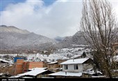 بارش برف در روستای زیارت - گلستان