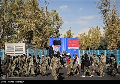 راهپیمایی بسیجیان به سمت نماز جمعه تهران