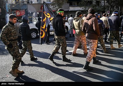 راهپیمایی بسیجیان به سمت نماز جمعه تهران