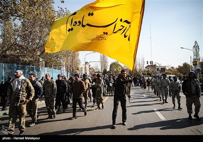 راهپیمایی بسیجیان به سمت نماز جمعه تهران