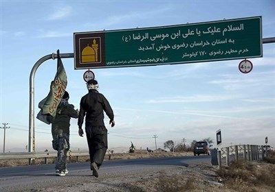 حال و هوای زائران پیاده حرم مطهر امام رضا(ع)