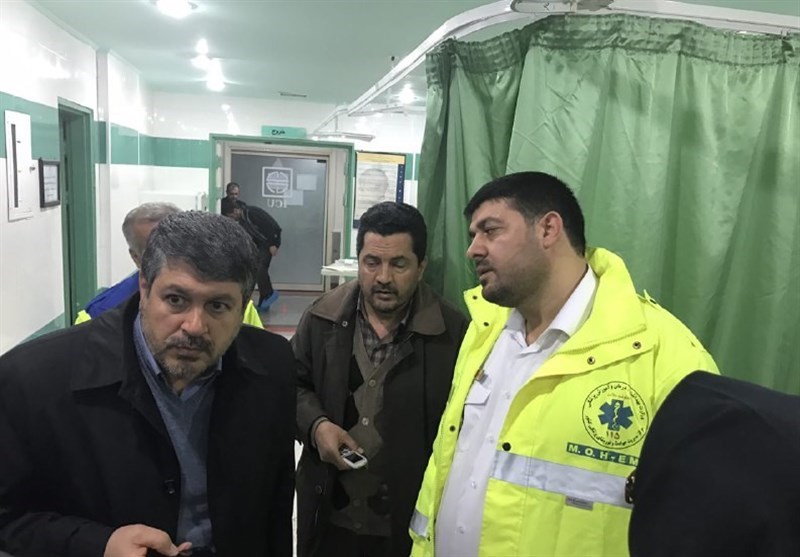 عیادت مشاور وزیر بهداشت از مصدومان بستری حادثه ریلی سمنان