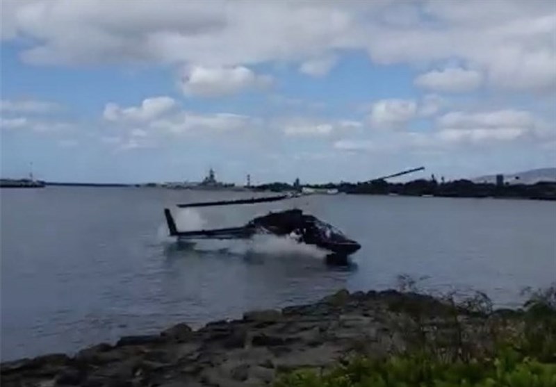 پیکر یکی از سرنشینان بالگرد سقوط کرده در دریای خزر هنوز پیدا نشده است/&quot;جعبه سیاه&quot; بالگرد کشف شد