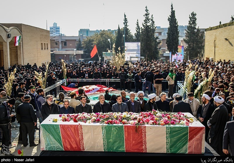 تشییع پیکر شهید گمنام در کوی دانشگاه تهران