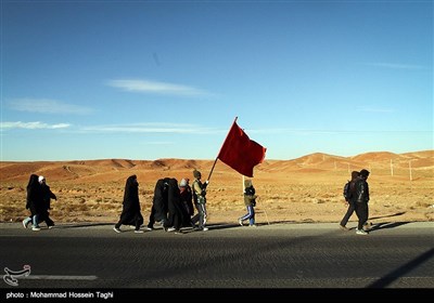 پیاده روی زائران حرم رضوی - مشهد