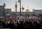مشهدالرضا(ع) یکدست سیاهپوش شد؛ بارگاه منور رضوی مملو از عزاداران حسینی