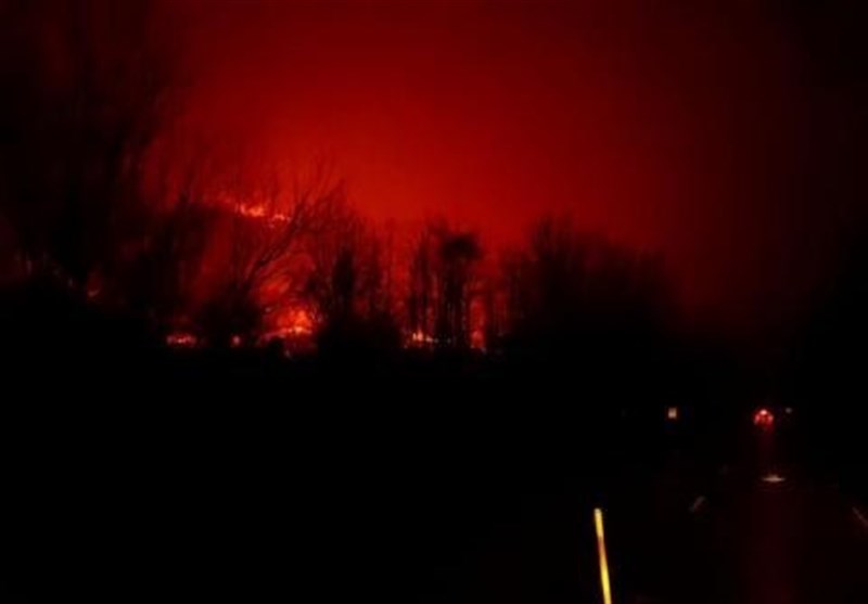 آتش‌سوزی گسترده ایالت تنسی 14 هزار نفر را آواره کرد+عکس