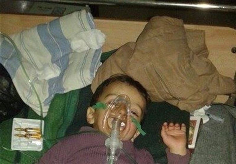 سرقت کمک‌های بشردوستانه از سوی تکفیری‌ها/وخامت حال یک کودک بیمار در«فوعه»به سبب نبود دارو+تصاویر
