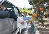 جریمه سنگین پرتاب زباله و آب دهان از خودرو