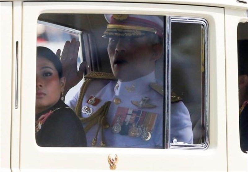 Thailand&apos;s New King Makes First Public Appearance