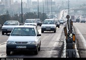 معضل ترافیک در خیابان‌های شهر پارس‌آباد روز به روز افزایش می‌یابد‌