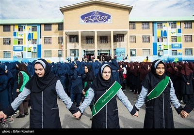 Iran Schools Stage Drills to Boost Preparation for Possible Earthquake