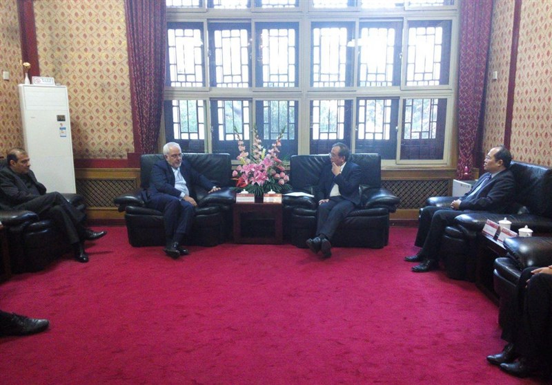 ظریف با رئیس دانشگاه پکن دیدار کرد