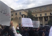درخواست دانشجویان از روحانی برای پذیریش مسئولیت عملکرد 4 ساله دولت یازدهم+ تصاویر