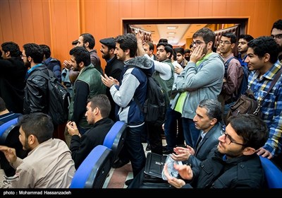 نشست دانشجویی اشرافیت مسئولین در دانشگاه امیرکبیر