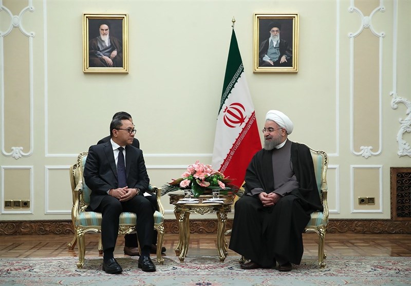 روحانی یؤکد رغبة ایران فی توسیع العلاقات مع أندونیسیا
