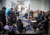 دیدار جامعه قرآنی با خانواده شهید الوندی