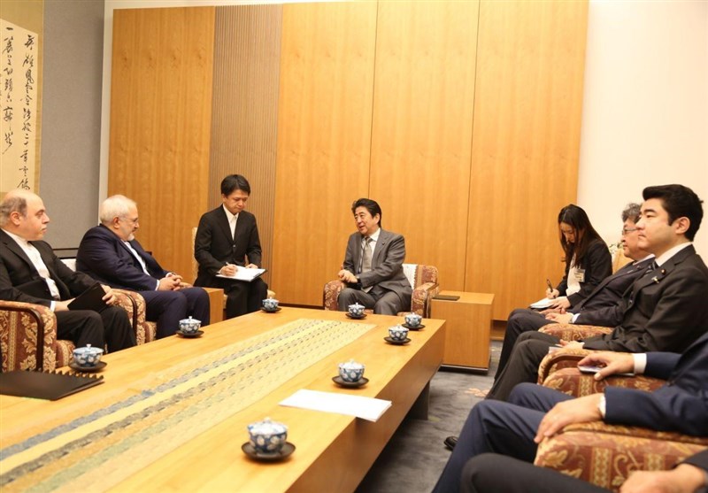 ایرانی وزیر خارجہ کی جاپانی وزیر اعظم سے ملاقات + تصاویر