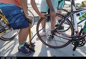 دوچرخه سواران جامعه کار و تلاش در حمایت از کودکان سرطانی رکاب می‌زنند