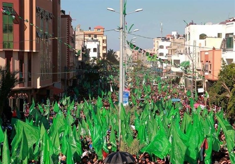 راهپیمایی فلسطینیان در غزه در 29 امین سالروز تاسیس حماس