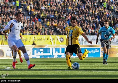 دیدار تیم های سپاهان و صبا در اصفهان