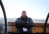 منصوریان: السد صخره بزرگی در مسیر استقلال است/ حواشی تیم را در نیم فصل بررسی می‌کنیم