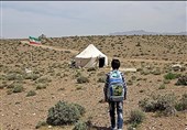 معلمی که 17سال همسفر عشایر بود