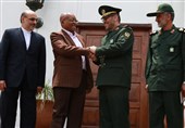 وزیر دفاع با رئیس‌جمهور آفریقای‌جنوبی دیدار کرد