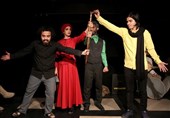 تئاتر ملی مهر کاشان جای خود را در بین مردم کاشان پیدا کرده‌ است