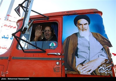 رژه خودروهای سنگین در تهران به مناسبت سالروز فرمان تاریخی امام خمینی (ره)