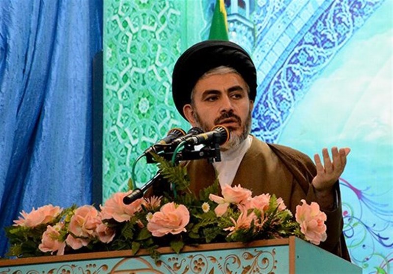 امام جمعه ارومیه: دشمنان در فضای مجازی اعتقادات دینی ایرانی‌ها را ‌هدف قرار داده‌اند