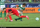 دیدار تیم های فوتبال ذوب آهن و پرسپولیس