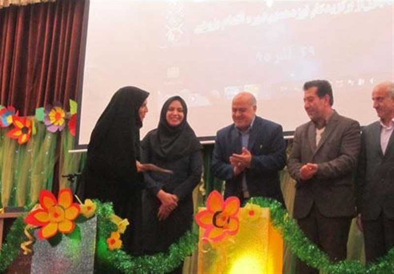 مراسم تجلیل از برگزیدگان نوزدهمین دوره اقدام‌پژوهی در اسلامشهر برگزار شد‌