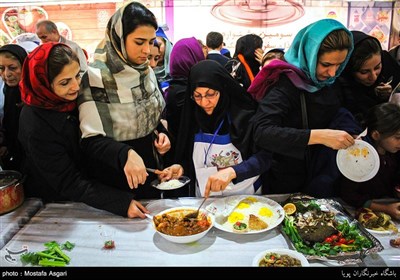 جشنواره غذا و سفره های رنگین