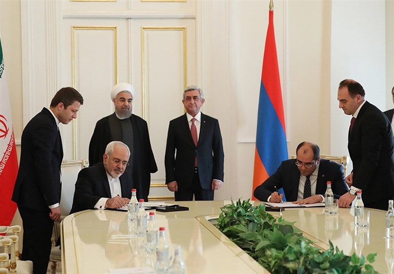 ایران و ارمنستان 5 سند همکاری امضا کردند