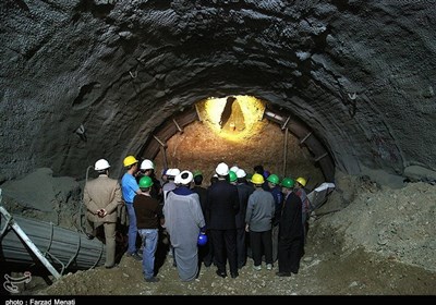  بخشی از تونل در حال ساخت قطار شهری کرمانشاه ریزش کرد / اعمال محدودیت ترافیکی در خیابان مدرس 