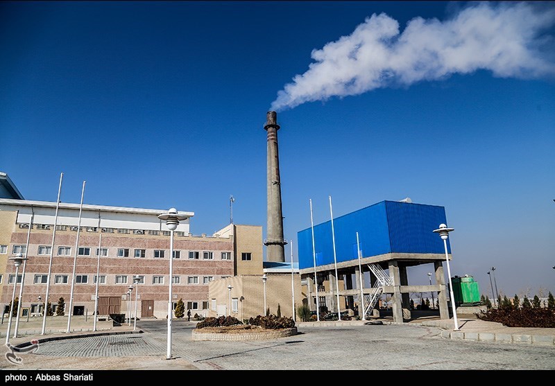 نیروگاه تبریز گازسوز و بدون آلایندگی است/بخار خروجی نیروگاه را به مردم دود معرفی می‌کنند