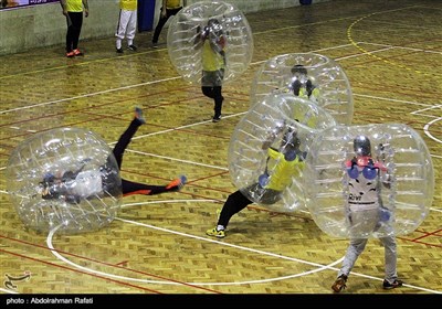 فوتبال حبابی در همدان