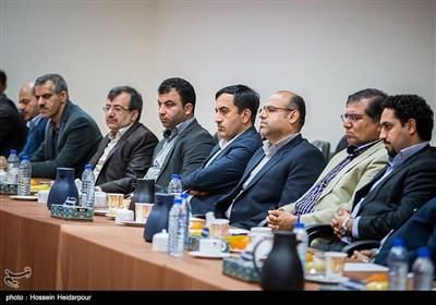 نشست هاشمی رفسنجانی با اساتید و دانشجویان دانشگاه آزاد اسلامی بوشهر