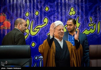 نشست هاشمی رفسنجانی با اساتید و دانشجویان دانشگاه آزاد اسلامی بوشهر
