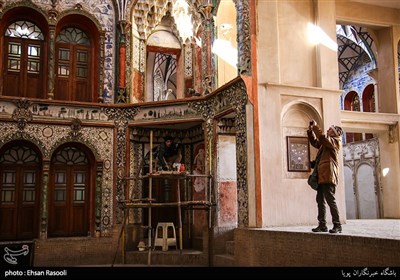مرمت نقاشی های خانه تاریخی بروجردی