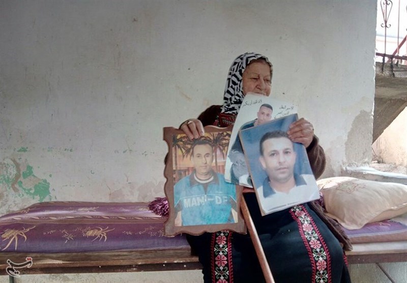 رنجنامه مادر سه اسیر فلسطینی در گفت‌وگو با تسنیم؛ «فرزندانم همزمان اعتصاب غذا کرده‌اند»