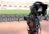 حضور دوربین یک برنامه تلویزیونی در ورزشگاه برخلاف اعلام سازمان لیگ + عکس