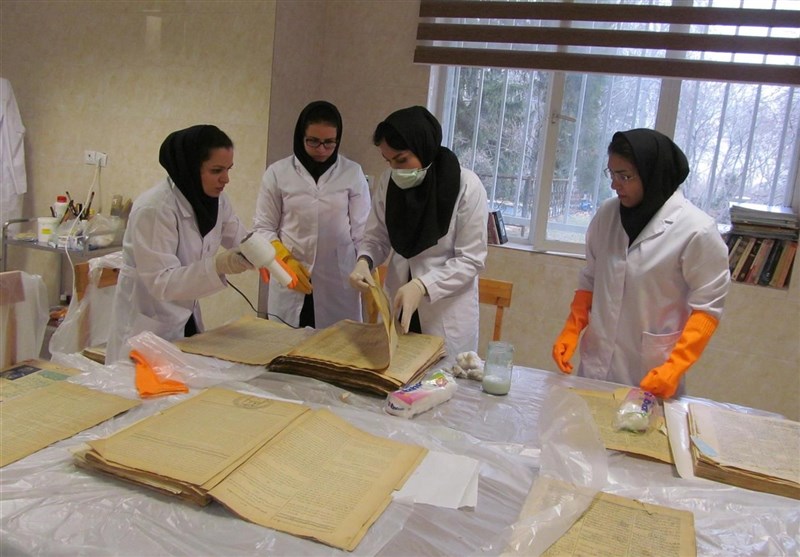 حفاظت و مرمت قدیمی‌ترین روزنامه‌های ایران آغاز شد