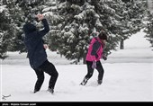 برف و یخبندان مدارس بسیاری از مناطق آذربایجان شرقی را تعطیل کرد