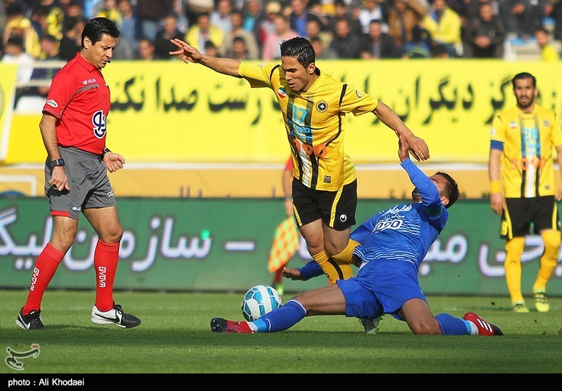 Sepahan hold by Esteghlal, Tractor edges past Naft - Tehran Times