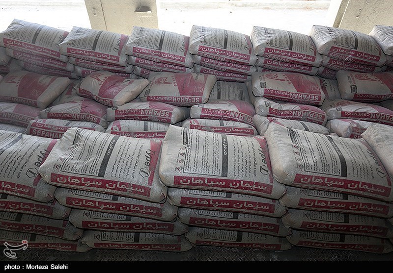 استان بوشهر روزانه با 2 هزار تن کمبود سیمان روبه‌رو است