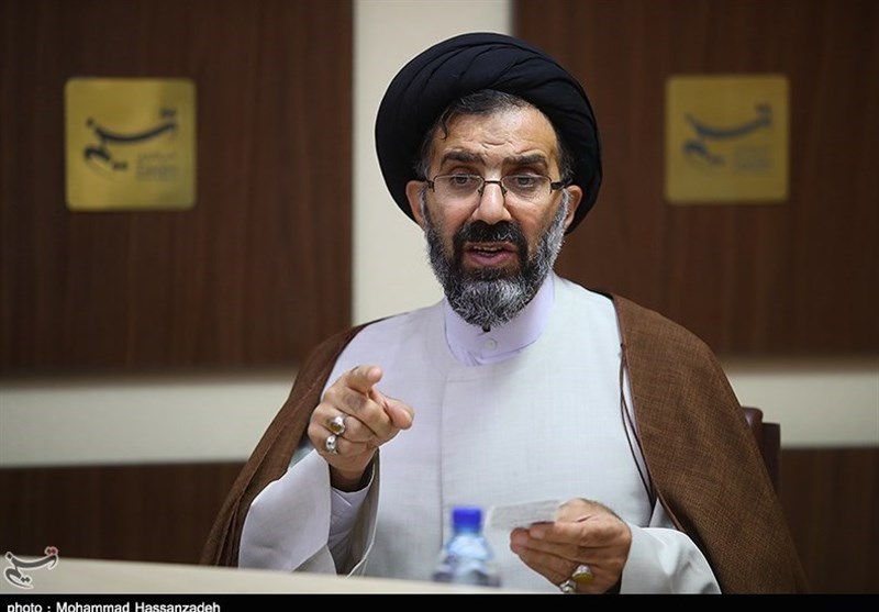 انتظار شهدا از مسئولان، کار و مدیریت جهادی و انقلابی است