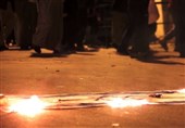 Bahrainis Stage Anti-Zionist Protest, Setting Israeli Flag on Fire